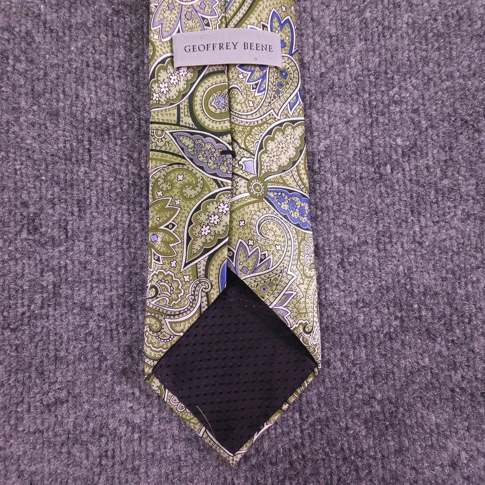Geoffrey Beene Luxury Tie‎ Green Blue Paisley Woven Silk Necktie
